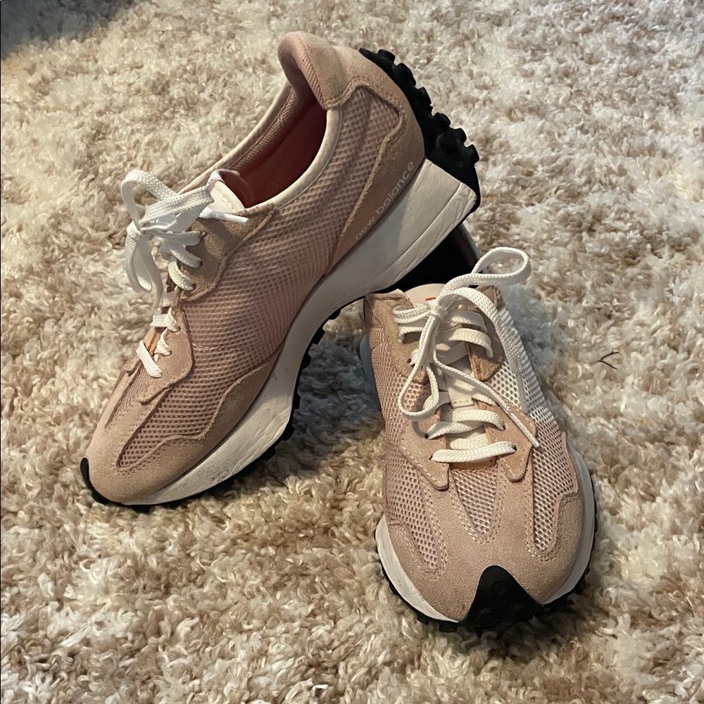 New Balance 327 Women's Pink and White Sneakers